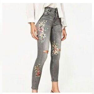 ZARA Ripped Floral High Waist Rise Skinny Jeans Gray Denim 5 Pocket Size 6 VGC